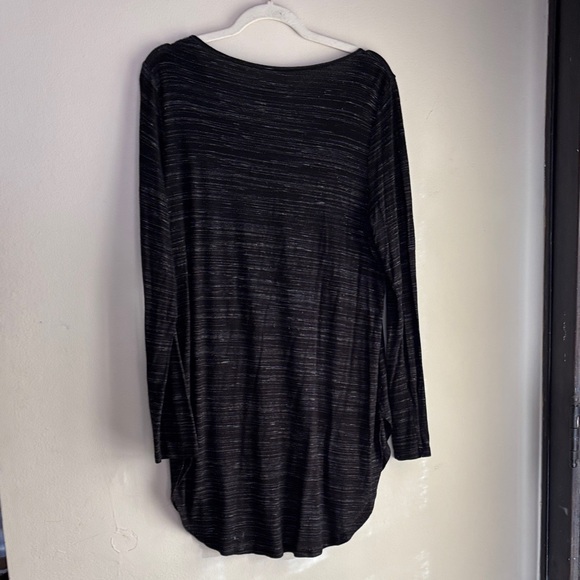 Apt. 9 Black and Gray Long Sleeve Top - Picture 3 of 3